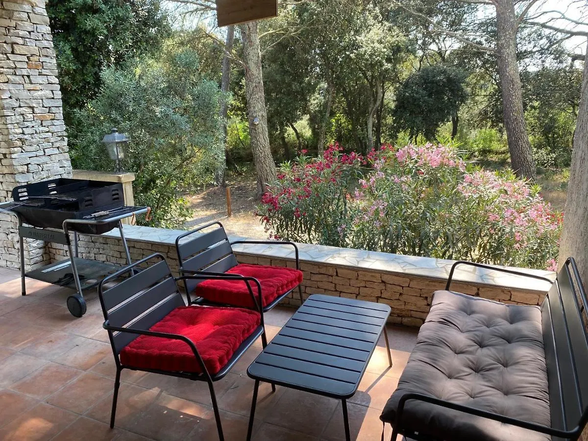 Le Domaine D'Alezen Villa Grans 0*,  France