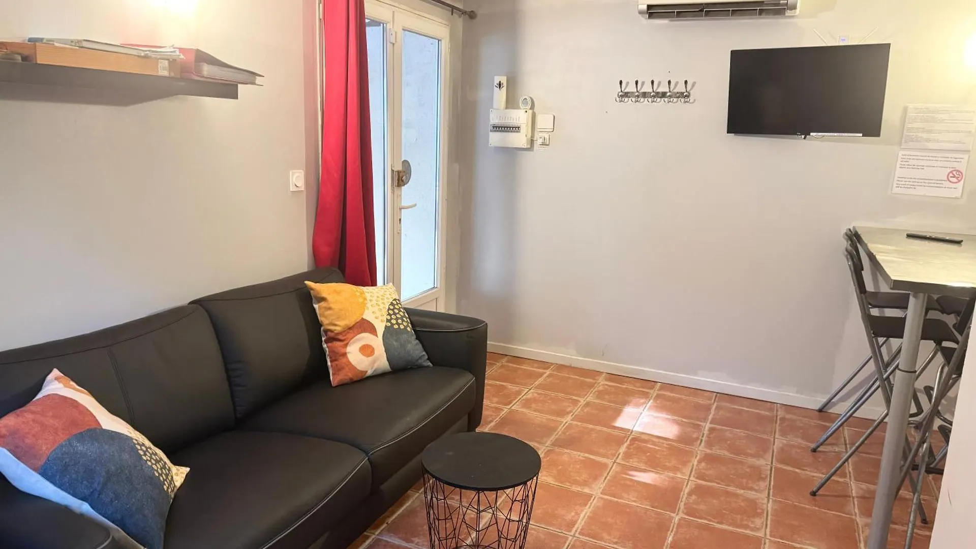 Le Domaine D'Alezen Villa Grans 0*,  France