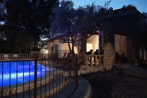 Holiday home Le Domaine D'Alezen Villa Grans France