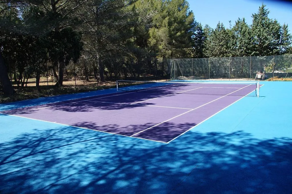 Le Domaine D'Alezen Villa Grans 0*,