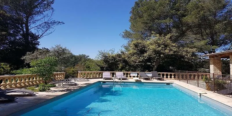Le Domaine D'Alezen Villa Grans Holiday home